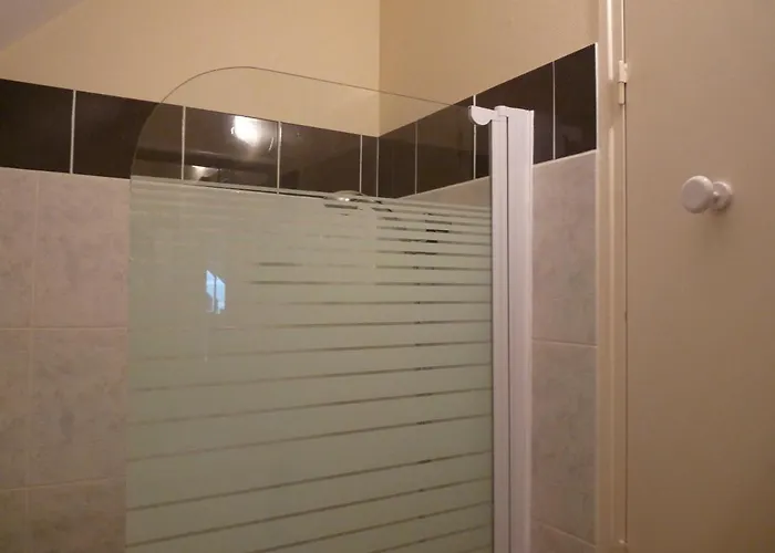 Le Petit Grenier Bed and breakfast 3*